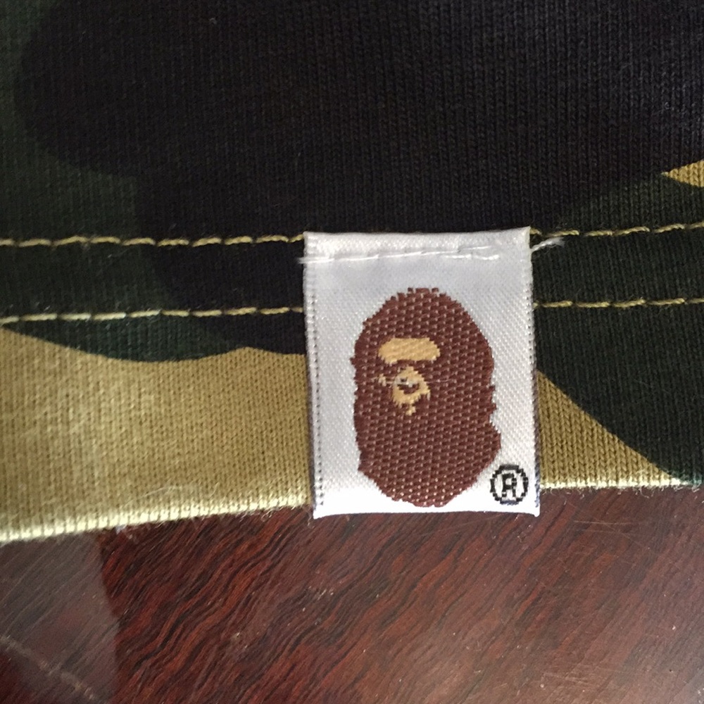 💯% AUTHENTIC BAPE T-shirt - Picture 5 of 8